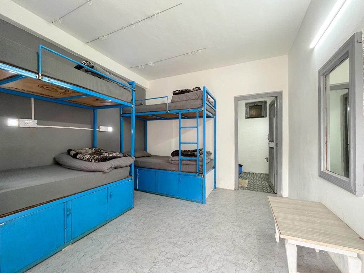 Young Monk Hostel & Cafe Old Manali Esterno foto